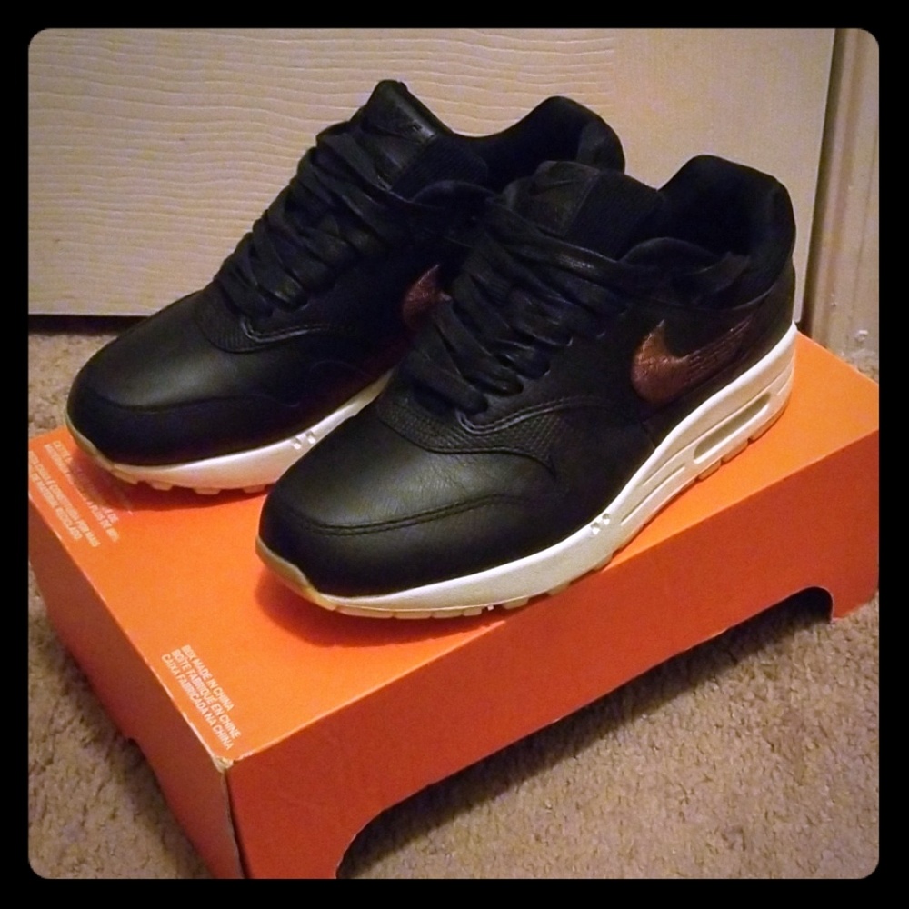 Nike Womens Air Max 1 PRM